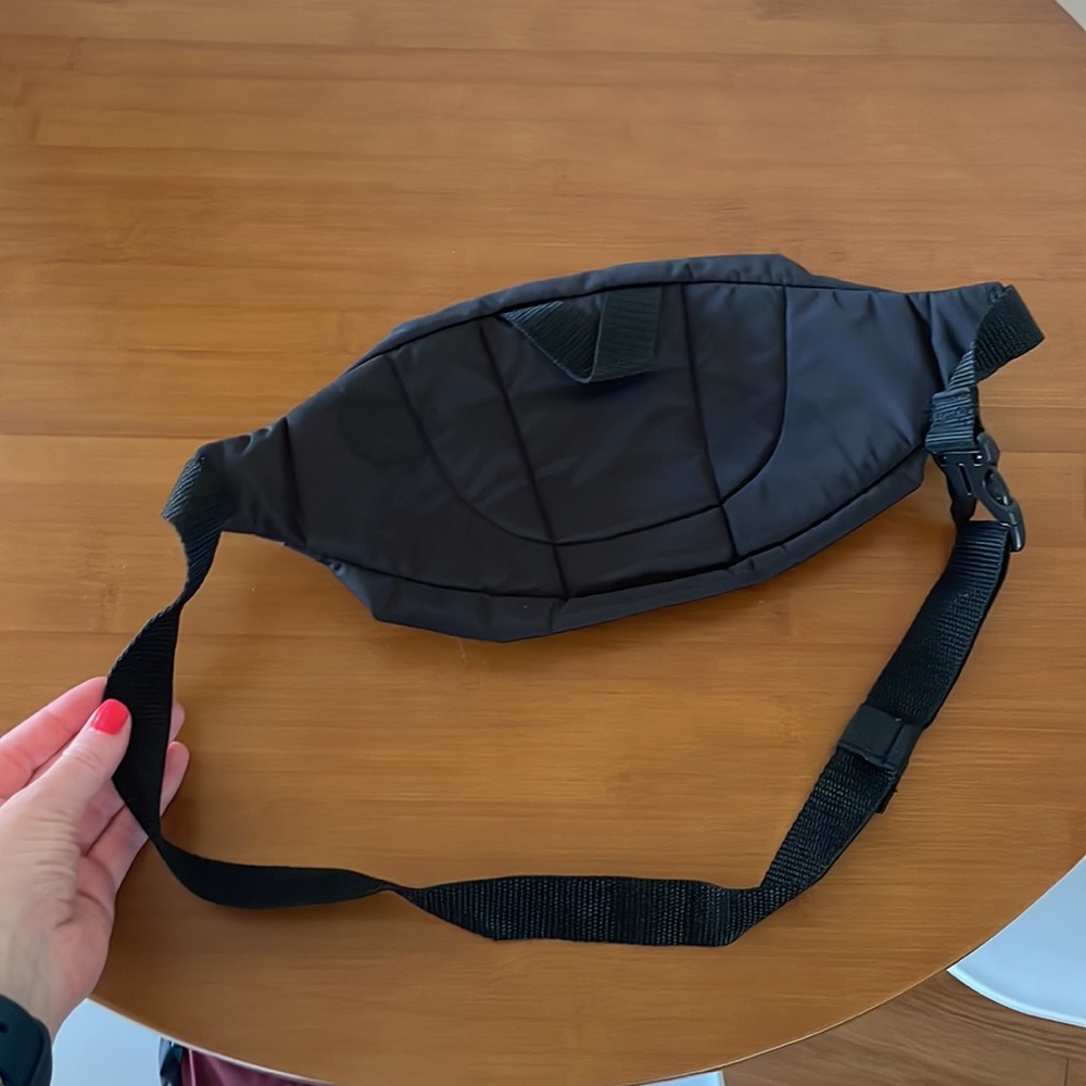 Adidas crossbody bag - Picture 2 of 6